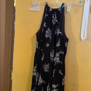 Beautiful long dress——— R